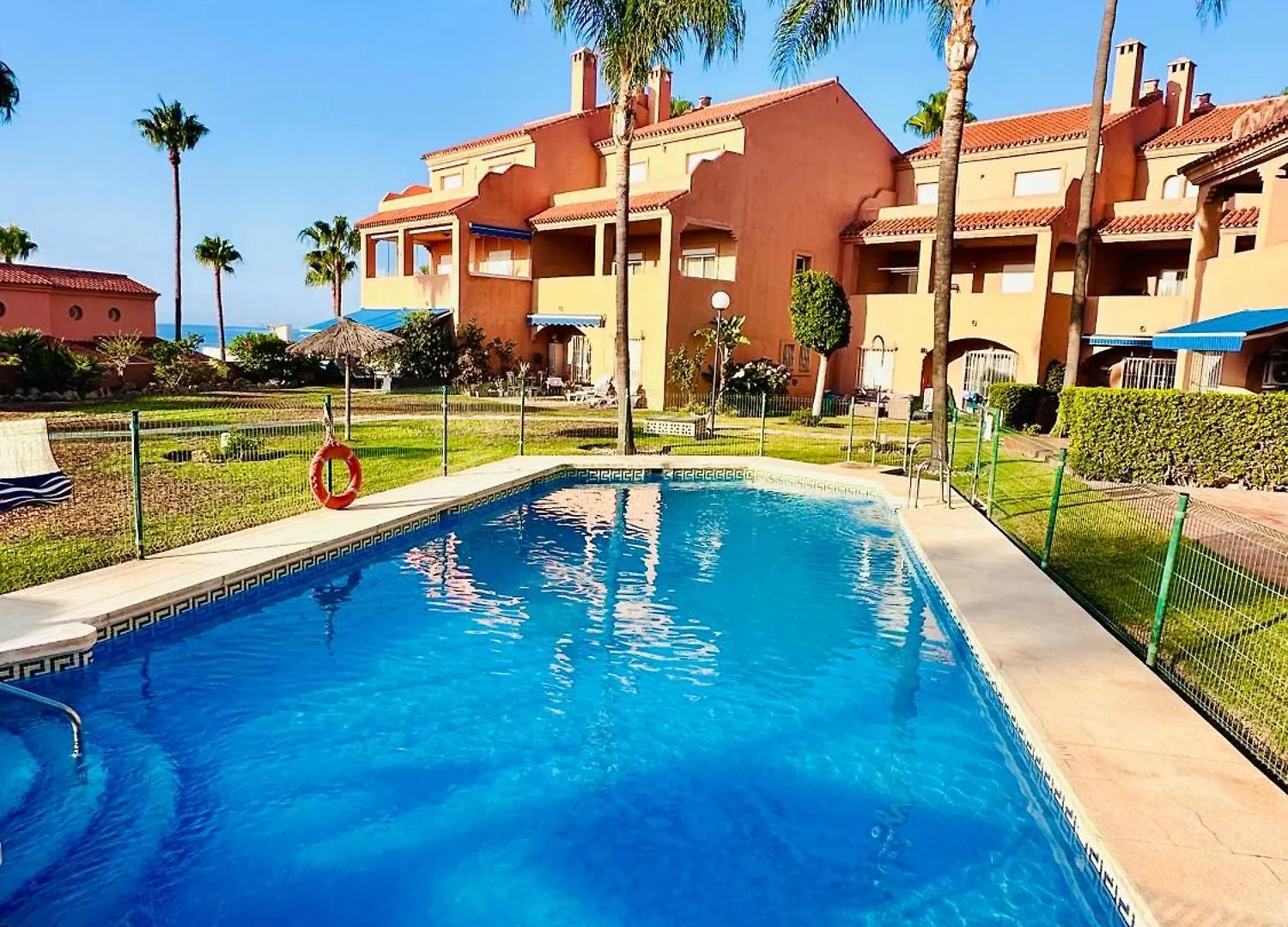 No10 - Beachfront Estepona Close To Port, 2 Bedroom, 2 Bathroom, Sleeps 5 0*,